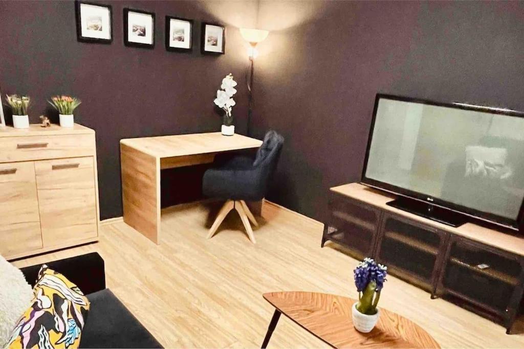 Moderny Apartman S Parkovanim Bratislava Luaran gambar