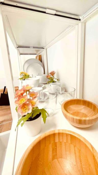 Moderny Apartman S Parkovanim Bratislava Luaran gambar
