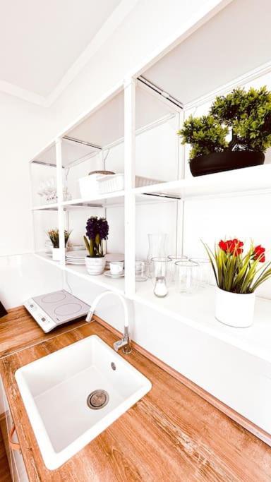 Moderny Apartman S Parkovanim Bratislava Luaran gambar